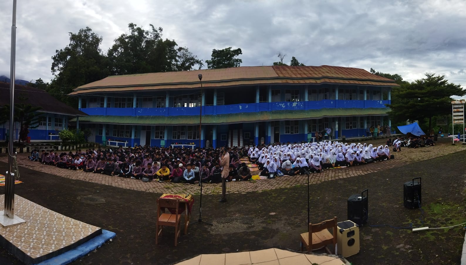 Upaya Guru Dalam Membina Siswa Melewati Disiplin